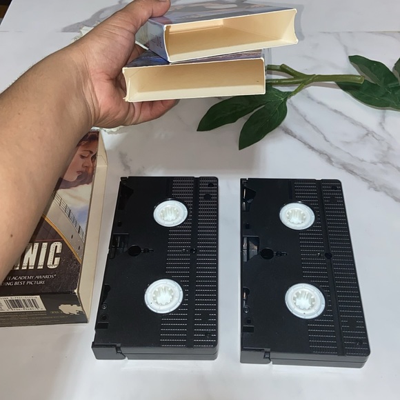 Titanic VHS Movie - Picture 14 of 15